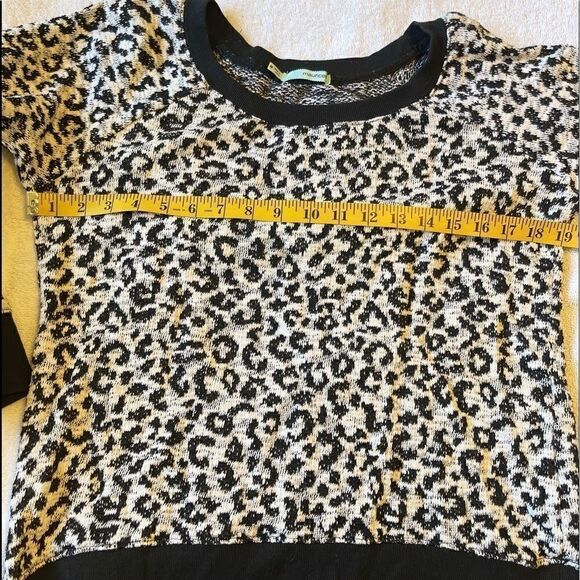 3/$25 MAURICES Animal Print Cheetah Sweater.Size M - Picture 8 of 8